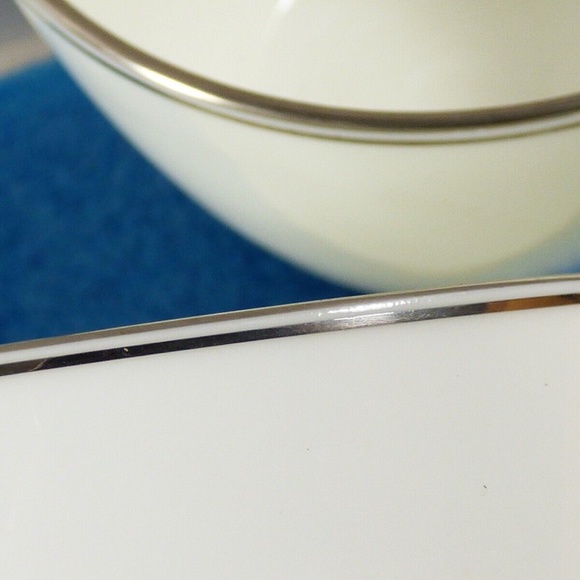 Wedgwood Doric Tea Coffee Cup Lot of 4 Bone China England White Platinum Trim - Picture 6 of 11